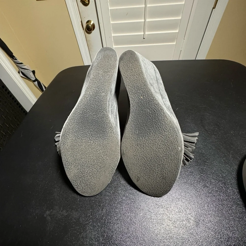 Anyi Lu gray suede sedge peep toe  bootie shoe